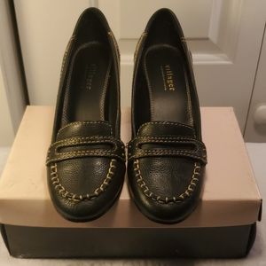 Villager Castle Black Prince Leather Pumps Size 9M